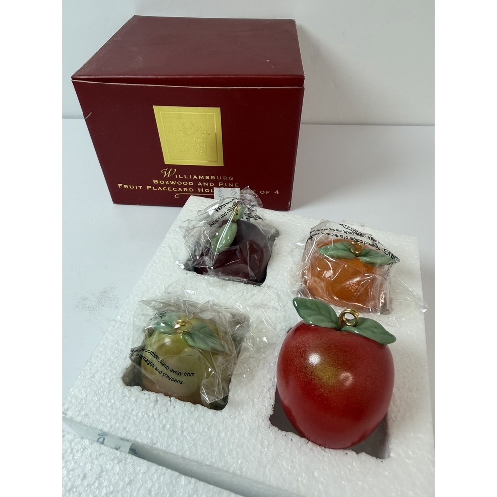 Lenox Williamsburg Boxwood And Pine Fruit Place card Holder Set Of 4 - Picture 1 of 11